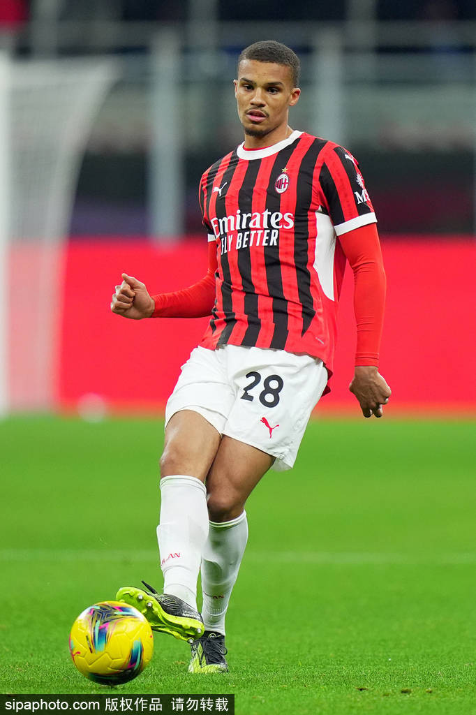 木浦vs抱川市民_AC米兰签下拉比奥特的背后:母亲的300万分成与球队未来的战略布局