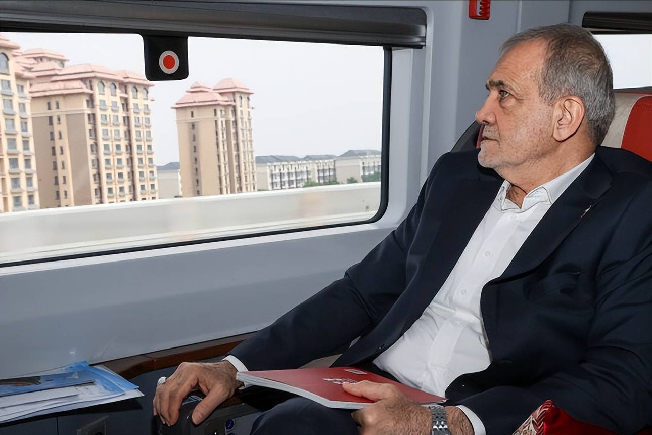 广岛三箭vs湘南比马_伊朗总统参加中国阅兵后深受触动广岛三箭vs湘南比马，当即决定回国，加快落实中伊25年合作协议