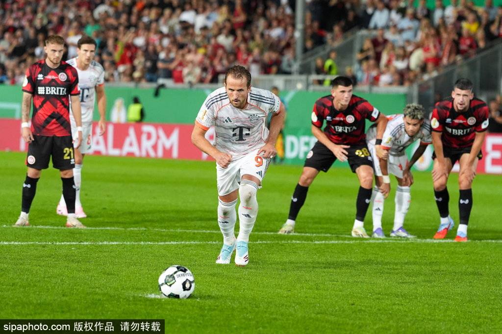 俄罗斯甲组联赛_维尔茨的绝杀与城市的呐喊:从任意球到庆祝照背后的故事