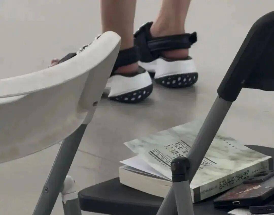 墨西哥甲组联赛_短剧狂招“爸妈”？培训3月包进组墨西哥甲组联赛，日薪最高5000元？真相：先花4万上课！别被“演员梦”掏空钱袋！