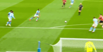 特拉帕尼 vs卡塞塔纳_多纳鲁马完美处子秀！世界级扑救特拉帕尼 vs卡塞塔纳，零封曼联获7.1分，名宿狂赞