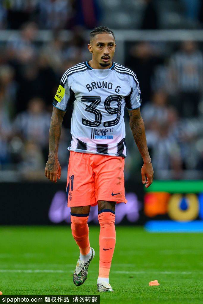 皇冠信用网登3代理
_38岁活成BUG！梅西三射一传打崩对手皇冠信用网登3代理
，53场50球破纪录，3大奖稳了