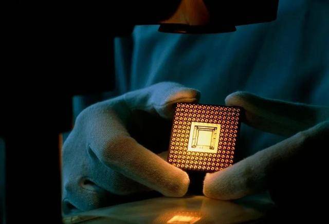 皇冠信用網代理流程
_中国出手反制皇冠信用網代理流程
,荷兰慌了!急求谈判却仍坚称:别扯上美国