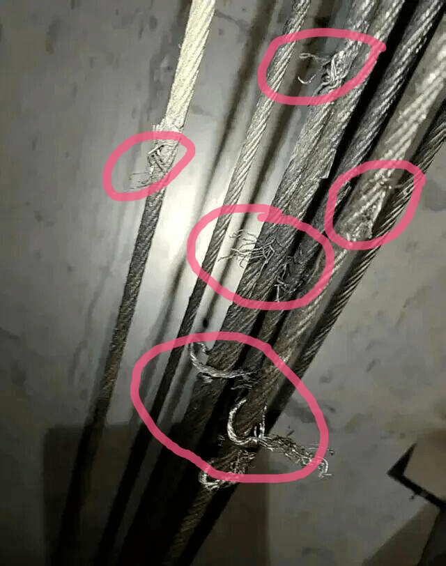 皇冠足球管理平台出租
_两人涉嫌切割小区23部电梯钢绳被刑拘:业主称事发时刚换物管皇冠足球管理平台出租
,原物管公开信称“被迫退场”