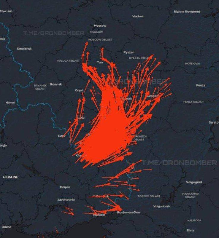 那不勒斯 vs 法兰克福
_炸榛树导弹那不勒斯 vs 法兰克福
,炸莫斯科,炸俄军上校,乌克兰豁出去,不怕被核打击