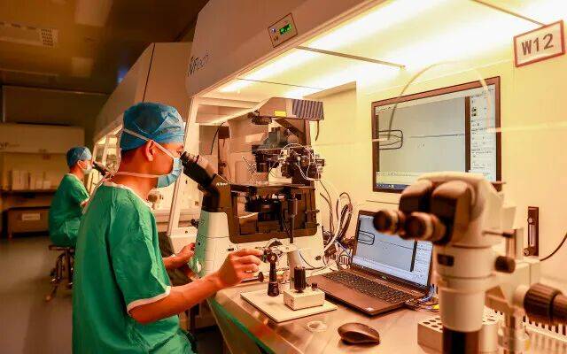 世界杯亚洲区预选赛
_一婴儿出生就15岁世界杯亚洲区预选赛
!被称为“最老婴儿”