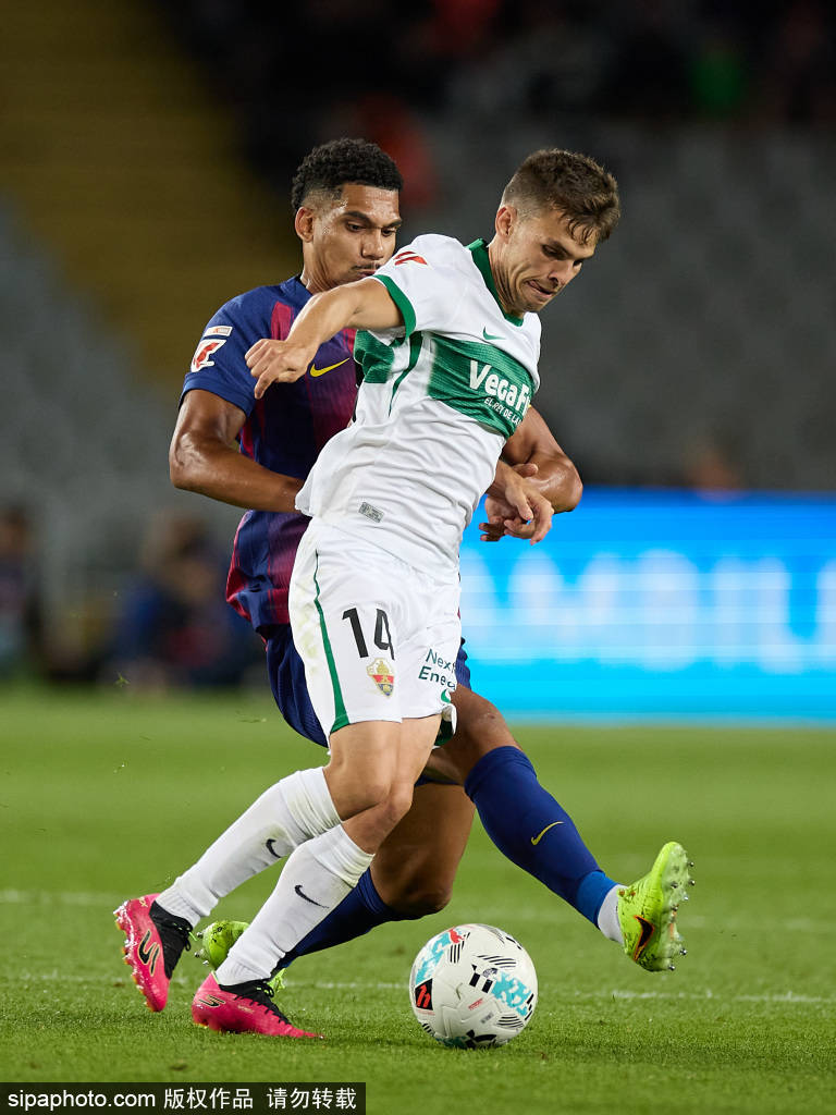 加拿大vs 巴哈马_巴塞罗那逆转马德里竞技！奥尔莫关键进球助阵加拿大vs 巴哈马，西甲巅峰对决掀热潮