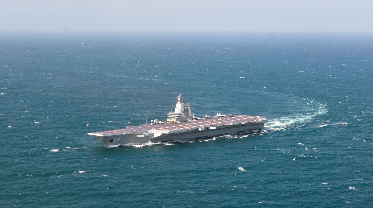 ‌法国世界杯足球_直-20T都拍到了！美国卫星秀精度‌法国世界杯足球，监视中国075舰，7万吨直奔澳洲