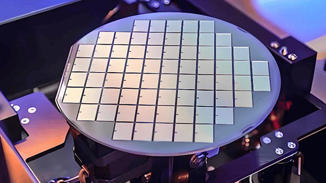 如何申请到皇冠信用
_成功逆向ASML 中国首台EUV光刻机原型机组装