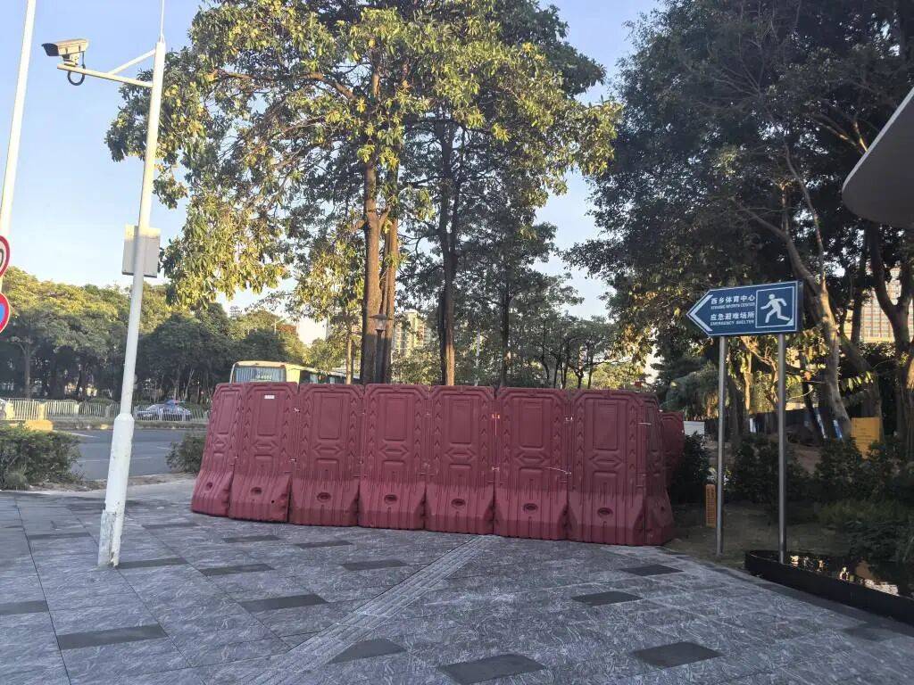 皇冠体育正网_深圳一1800平绿地遭破坏！部门确认无证施工皇冠体育正网，将重点巡查