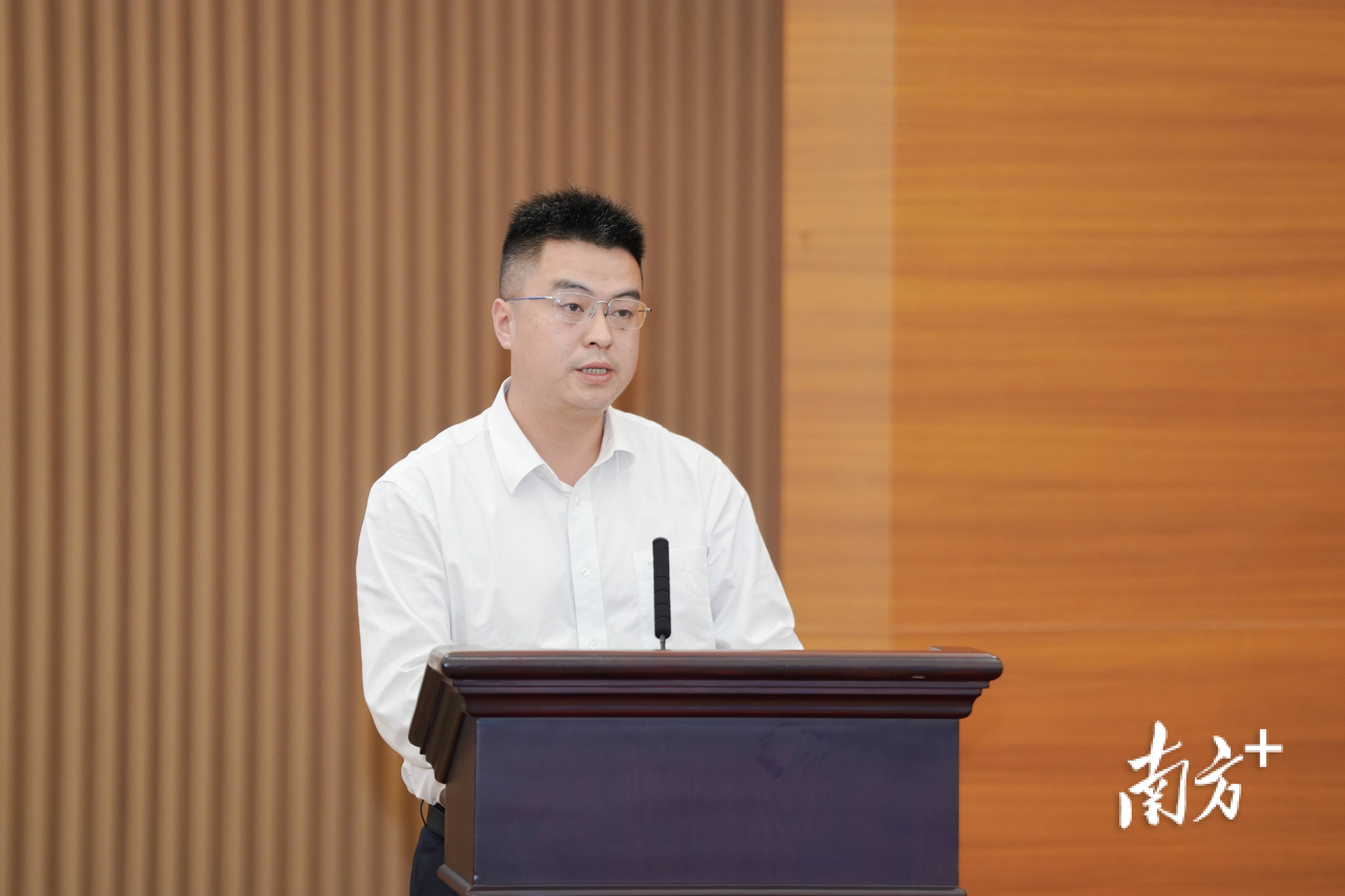 信用网怎么开户_梅州市委常委、梅县区委书记凌云：推动镇村组团发展“全域覆盖”