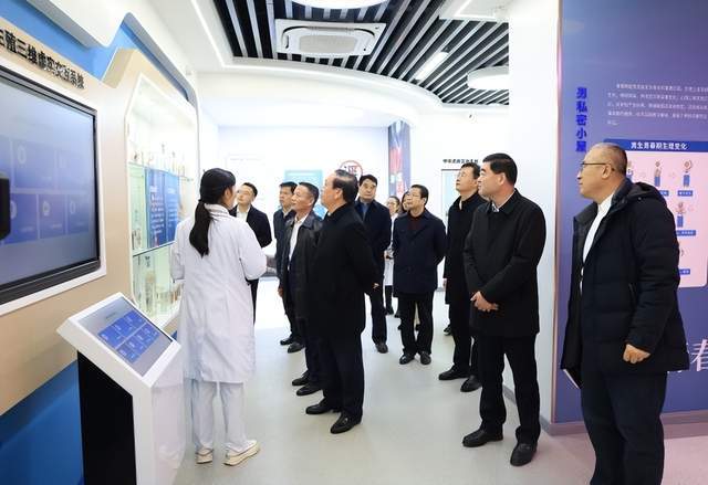 皇冠信用网注册_枣庄市委常委、滕州市委书记王广部到枣庄科技职业学院讲授思政课