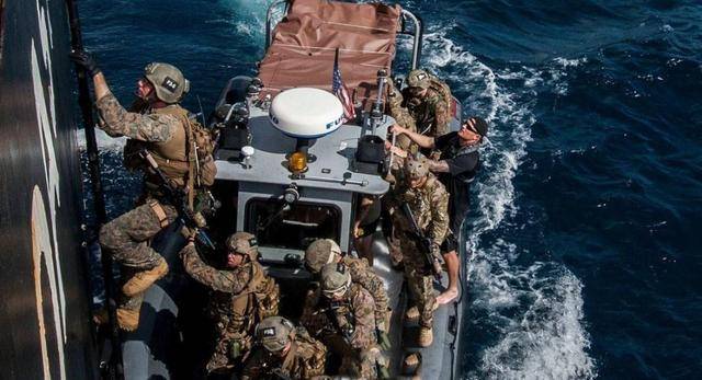 皇冠信用平台出租出售_再扣就开火？我国集装箱导弹舰完工皇冠信用平台出租出售，8000艘“战舰”发动奇袭？