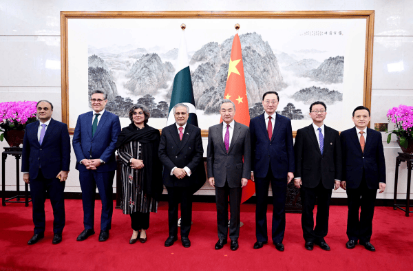 皇冠信用网平台出租_王毅：皇冠信用网平台出租我们从不认为哪一个国家可以充当国际警察