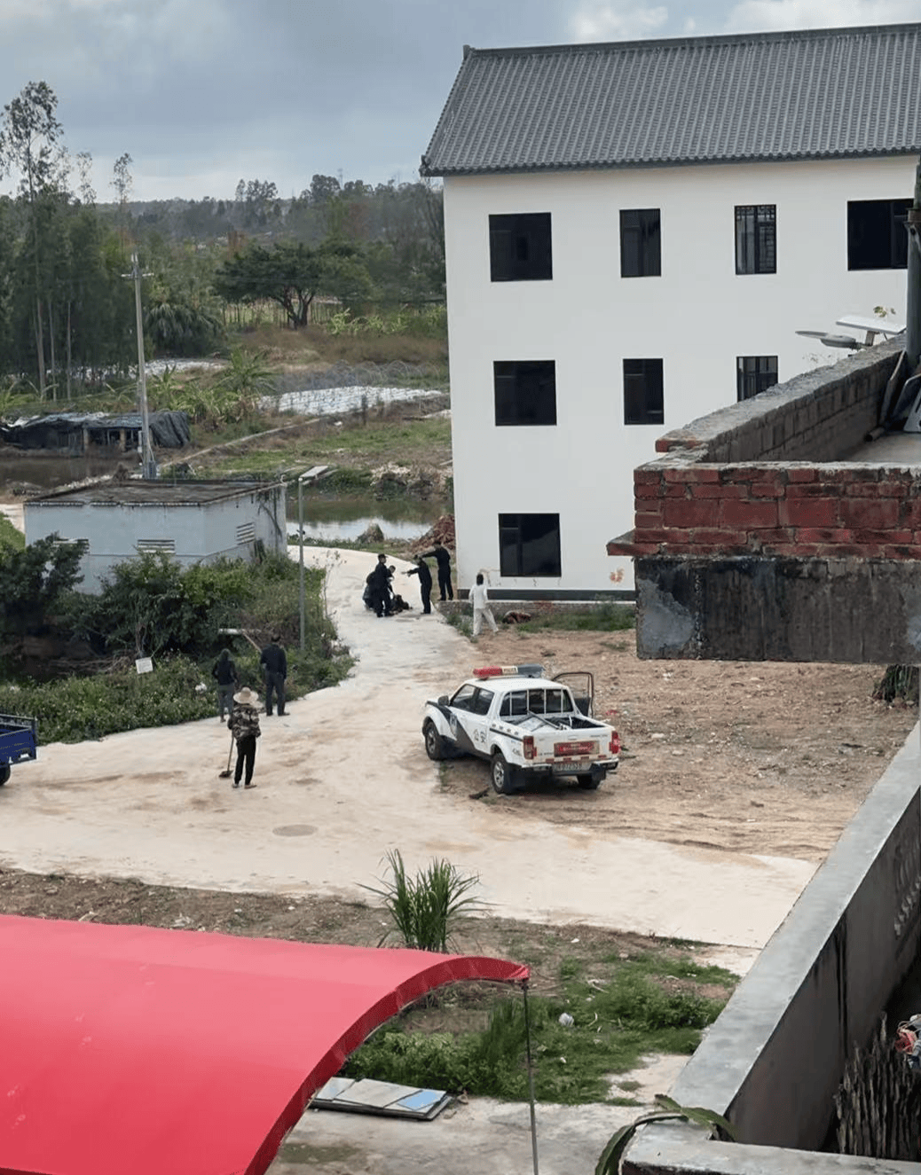 皇冠信用_男子借宿同学家后持刀行凶致1死1重伤 第二次精神鉴定结果：具有限定刑事责任能力