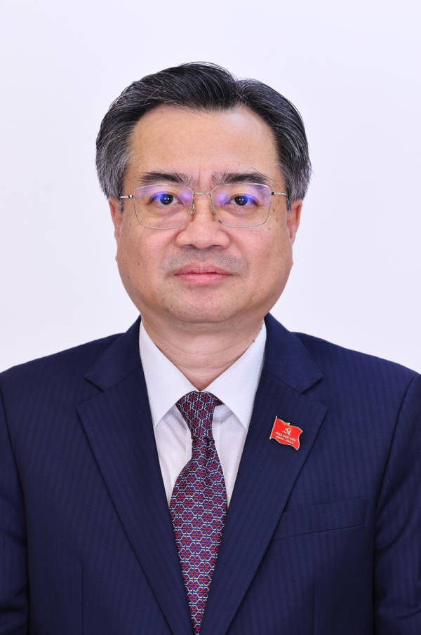 世界杯皇冠平台_越共第十四届中央政治局成员名单公布