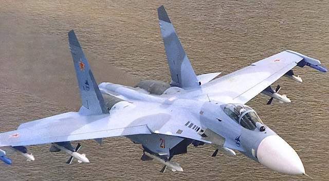 皇冠信用网网址_三代同堂皇冠信用网网址！央视首次出现歼-11、歼-11BS、歼-11BG同框画面