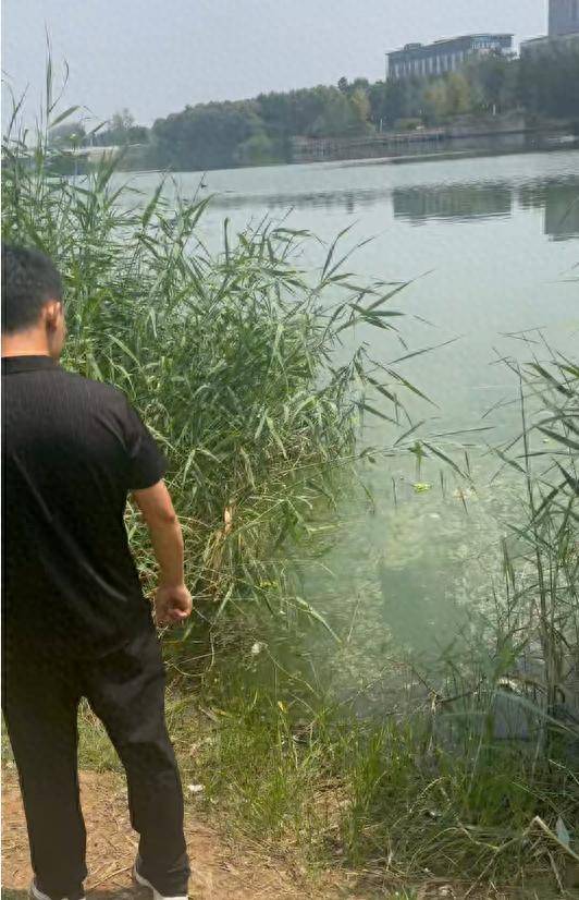 皇冠信用网如何注册_山东10岁男孩轻生溺亡皇冠信用网如何注册,生前曾被老师多次掌掴罚站,父亲:以为是同学欺负他,没想到是老师,出事前一周孩子被打了8次;涉事老师已被刑拘