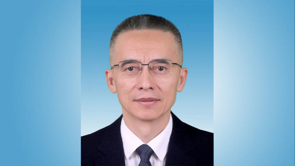 皇冠如何代理
_新疆维吾尔自治区政府副主席、喀什地委书记聂壮当选自治区党委常委