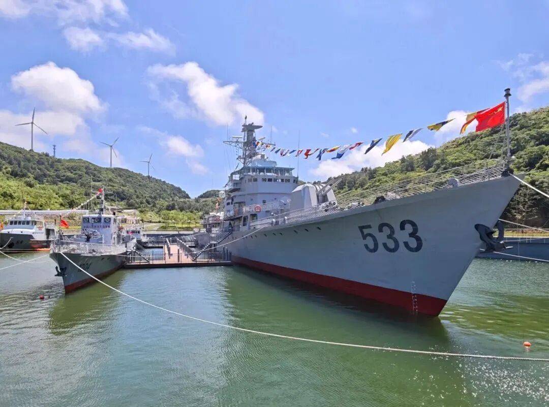 世界杯网络平台
_啥情况?中国海军821“太平湖”舰被我军主炮击沉世界杯网络平台
!稀有军舰当靶船可惜吗?